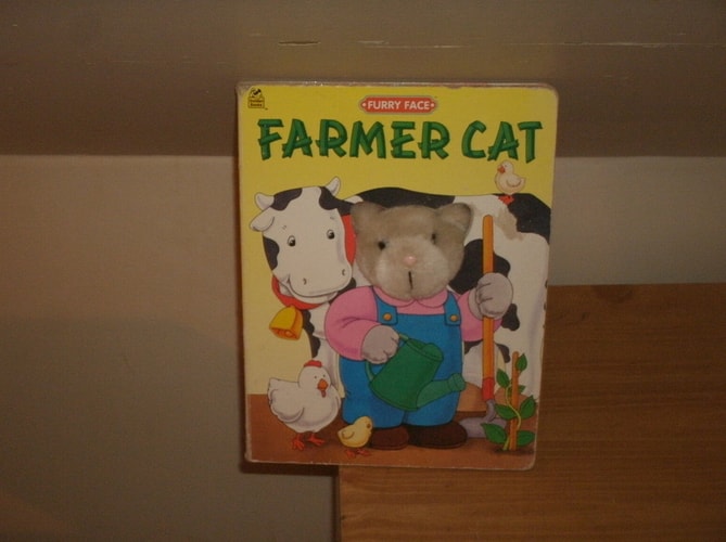 Farmer Cat (Furry Faces)